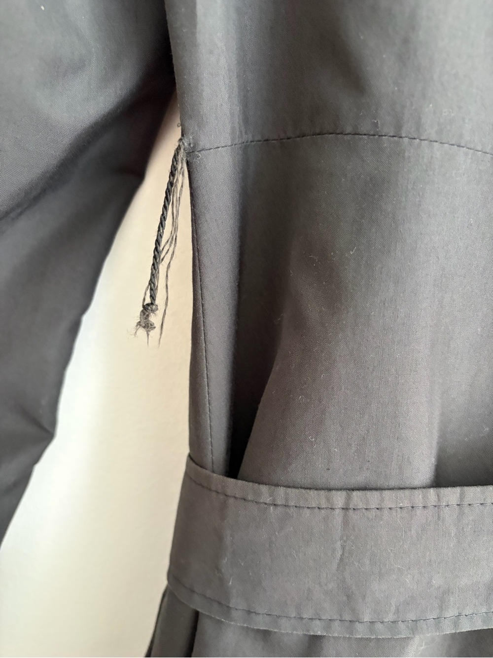 Vintage - Aquascutum Aqua 5 - Black Belted Trench Coat - Dark Academia - Size M - Picture 11 of 11